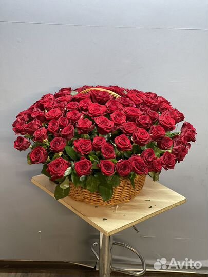 Розы 101 штук цветы тюльпаны