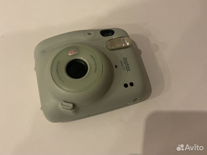 Плёночный фотоаппарат instax 11 mini