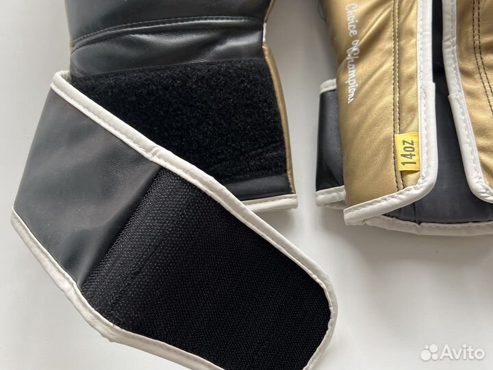 Боксерские перчатки everlast 14 oz золото новые