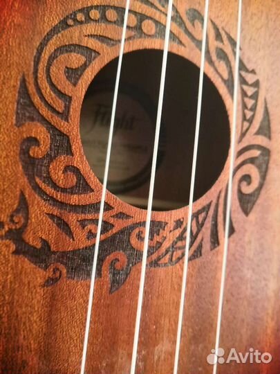 Укулеле flight сопрано с чехлом и доп. гаджетами