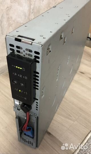 Источник бесперебойного питания APC SUA2200RMI2U