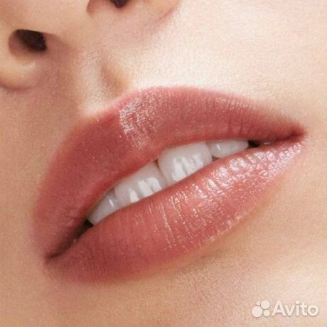 Clarins бальзам для губ с ароматом сакуры