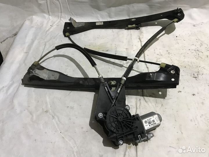 Стеклоподъемник электр. передний левый VW Polo Sed