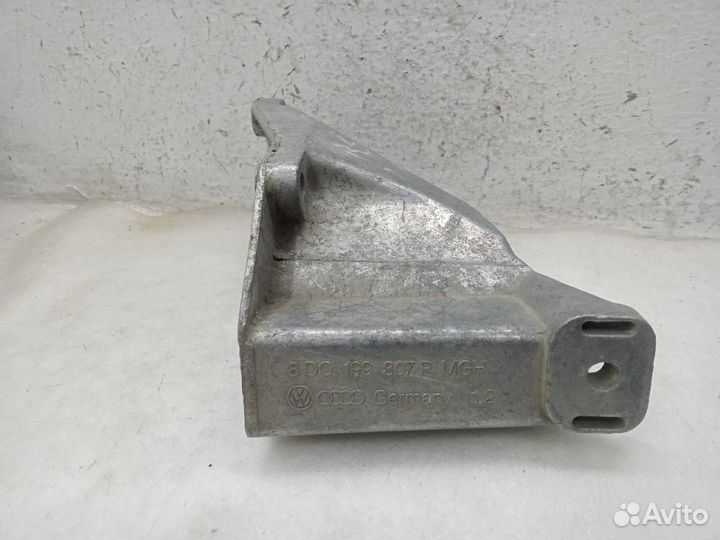 Кронштейн двигателя volkswagen passat B5+ Левый