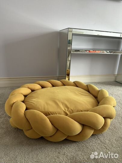 Лежанка для собак