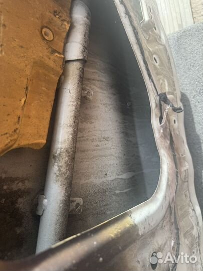 Дверь передняя правая toyota land cruiser 200