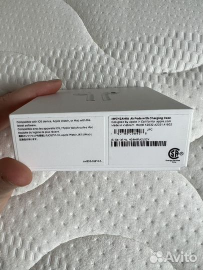 Беспроводные наушники apple airpods