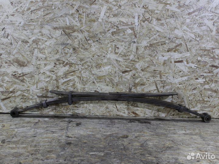 Рессора задняя левая Nissan Navara D40