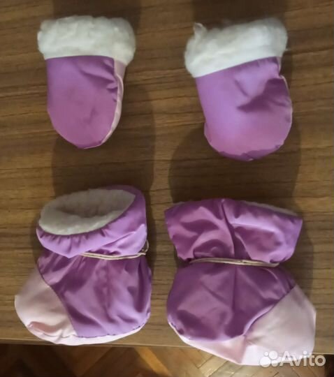 Варежки и пинетки на овчине