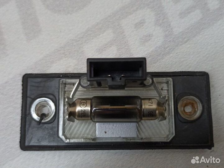 Фонарь подсветки номера задний Volkswagen Tiguan