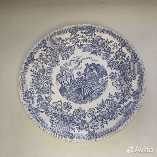 Тарелка Пастушка Каролина в классическом стиле