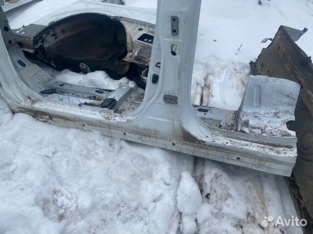 Порог левый Nissan Almera G15 K4M 1.6 2015