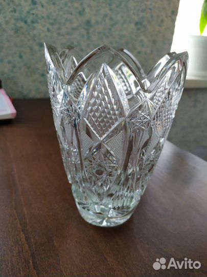 Хрустальные вазы - конфетницы