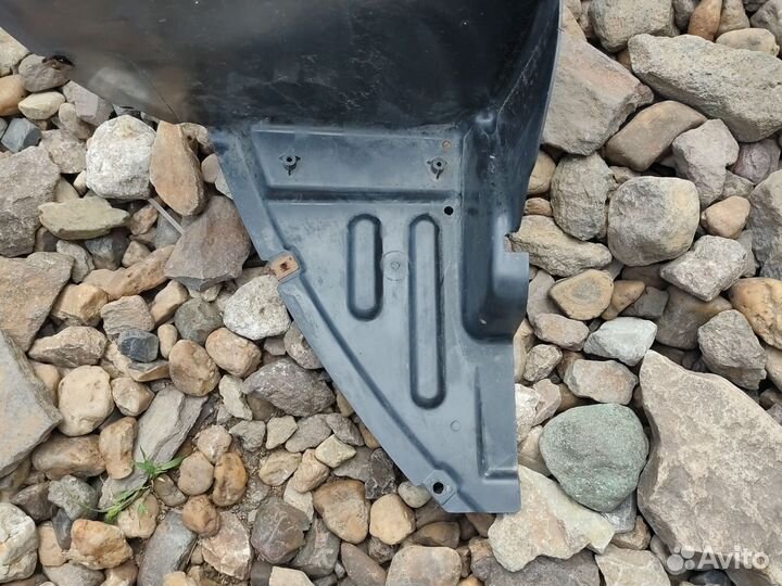 Подкрылок передний правый лада калина 2