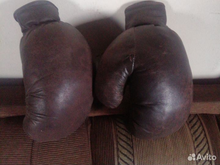 Боксерские перчатки