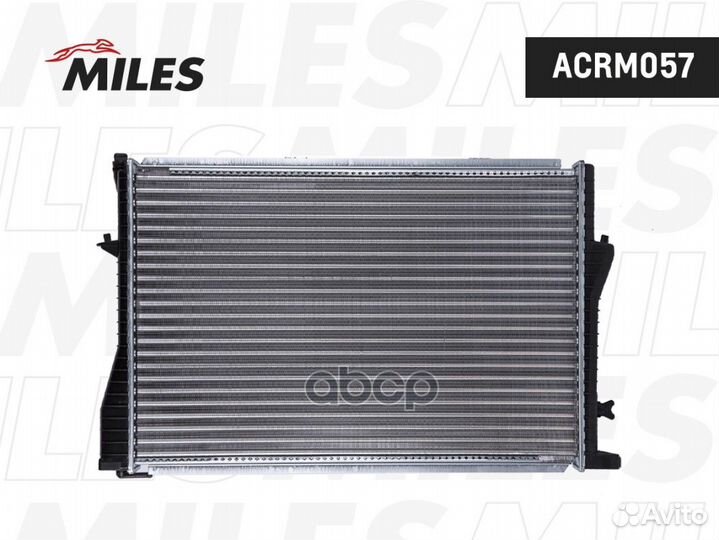 Радиатор BMW E39 2.0-3.0 99- acrm057 Miles