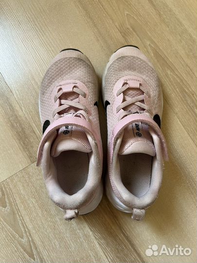 Кроссовки nike на девочку (размер 31,5)