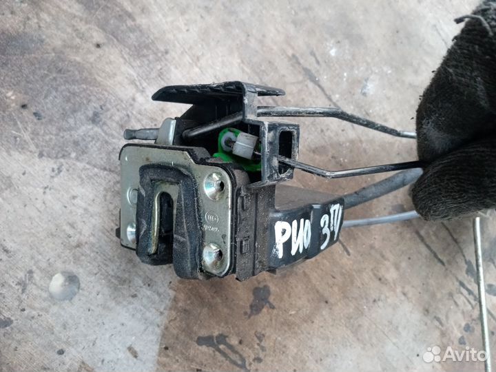 Замок двери передн/левый Киа Рио 2015 год