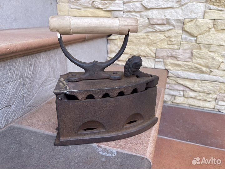 Утюг на углях старинный СССР