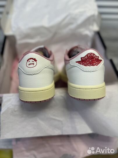 Travis scott x air jordan 1 low og