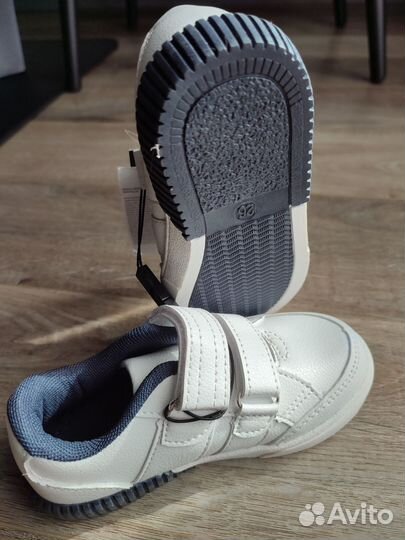 Новые белые кросовки 26 р от Reserved