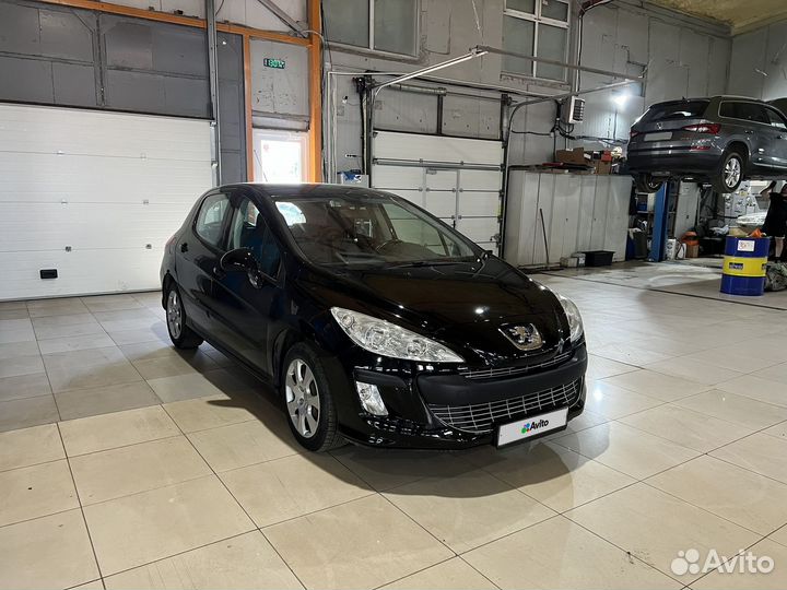 Peugeot 308 1.6 AT, 2011, 119 794 км