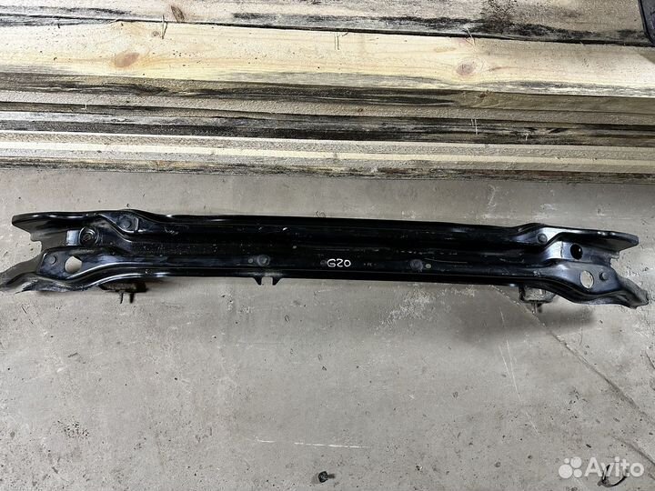 Задний усилитель бампера bmw g20