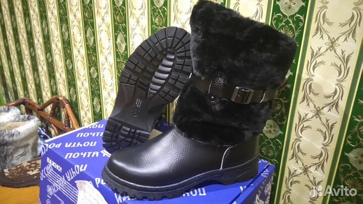 Продаю унты, сапожки, сапоги кожаные и манголи