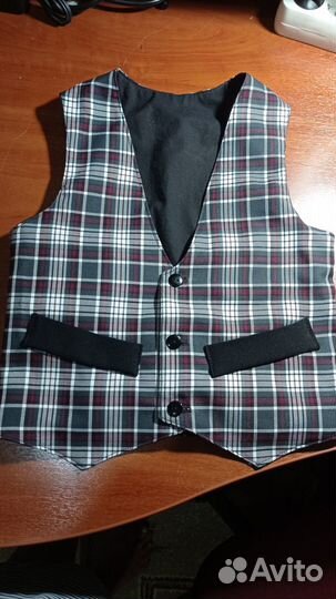 Новый Жилет школьный 128 разм