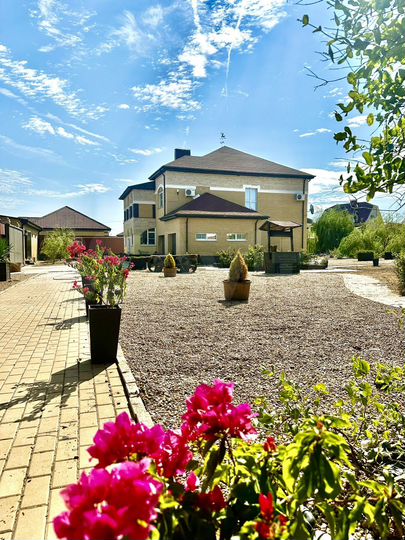 Дом 297,2 м² на участке 27 сот.