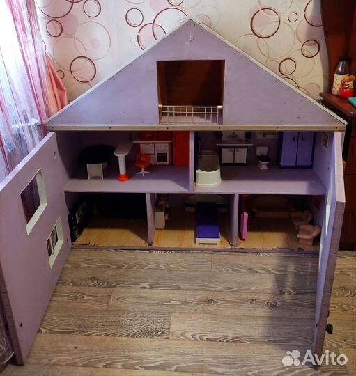 Большой кукольный домик
