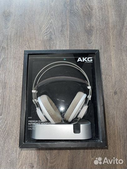 AKG K-701