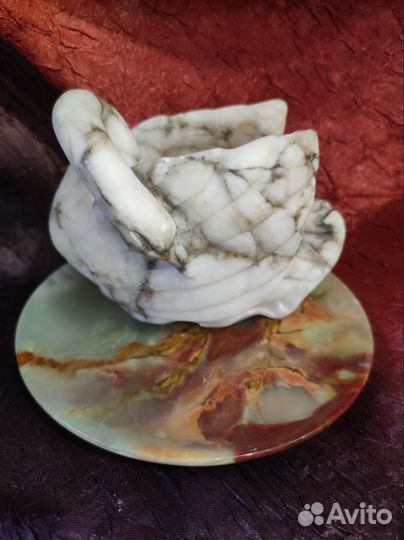 Статуэтка лебедь мрамор