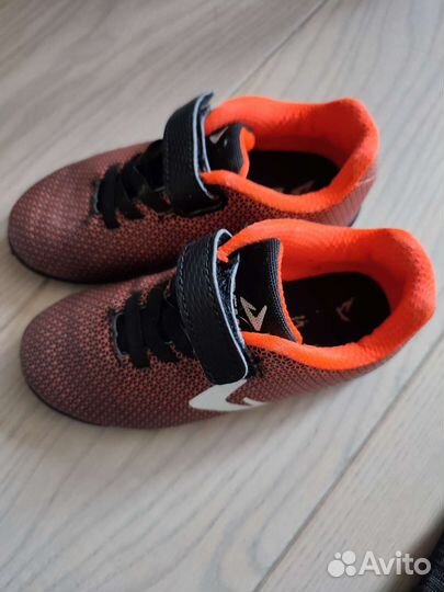 Детская футбольная обувь