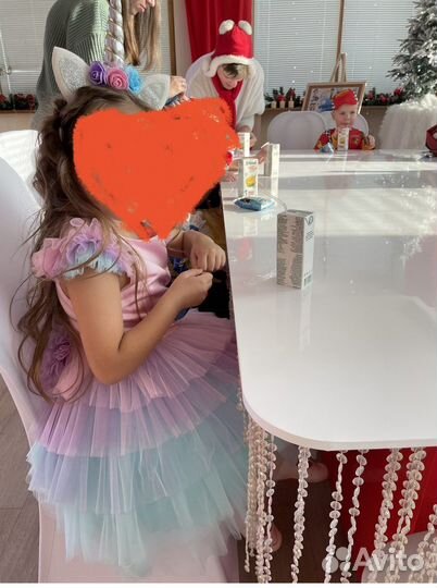 Детское нарядное платье 122