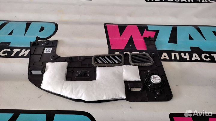 Пластик салона Tesla Model 3 2018 130978-00-B