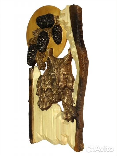 Резное панно из дерева 