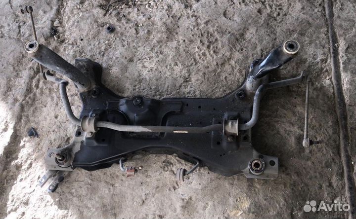 Подрамник передний Форд Фокус 2