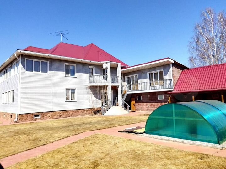 Дом 355 м² на участке 15 сот.