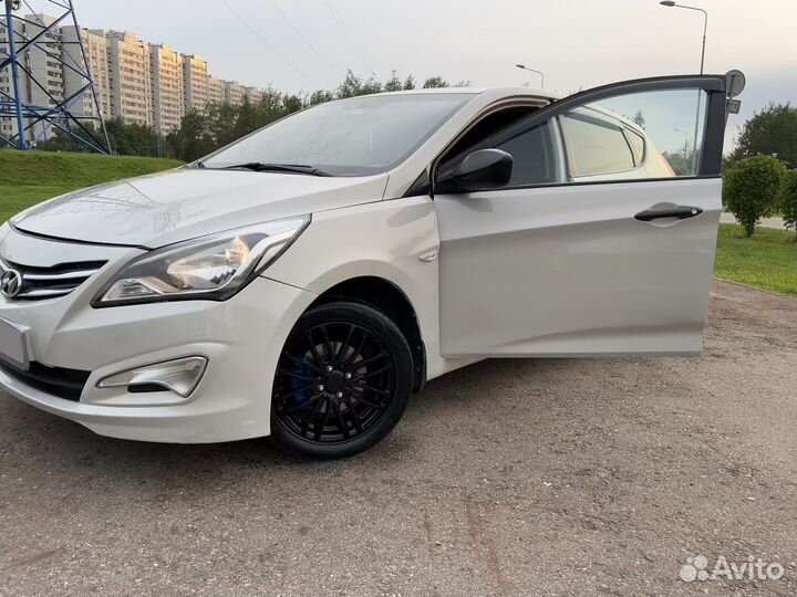 Hyundai Solaris 1.4 AT, 2015, 260 000 км