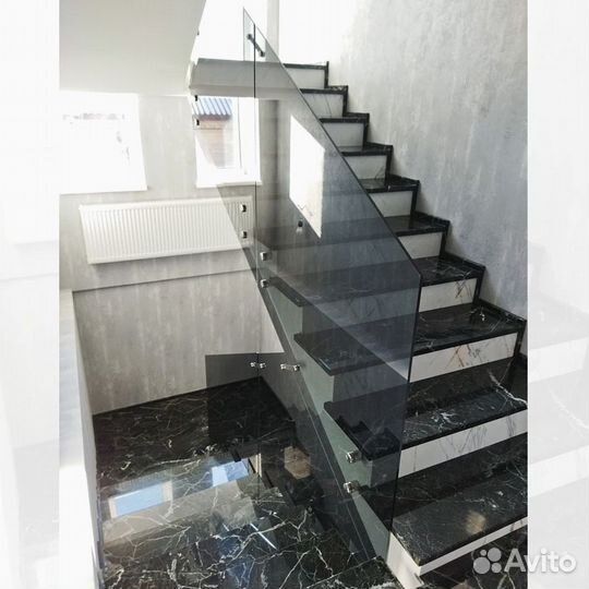 Стеклянные перила и ограждения от производителя