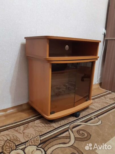 Тумба под телевизор