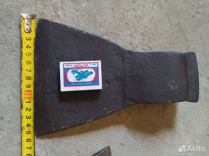 Топор кованый