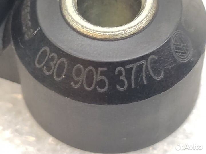 Датчик детонации Volkswagen Passat B7 1.4 TSI CAX