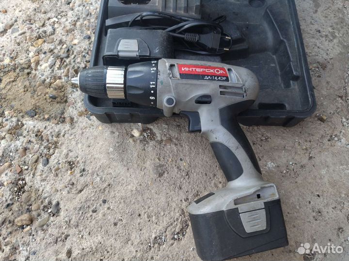 Аккумуляторная дрель шуруповерт интерскол