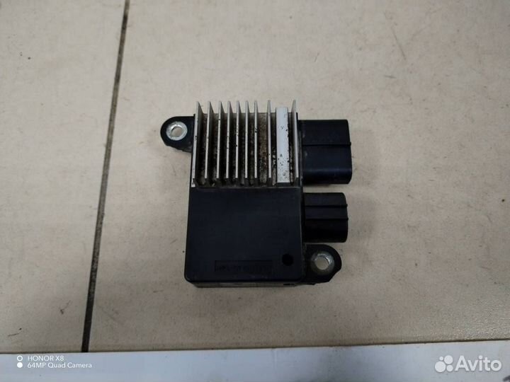 Блок управления вентилятором Toyota Corolla E150 2