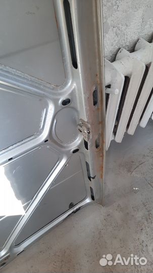 Крышка (дверь) багажника на Ваз 2107, 2105