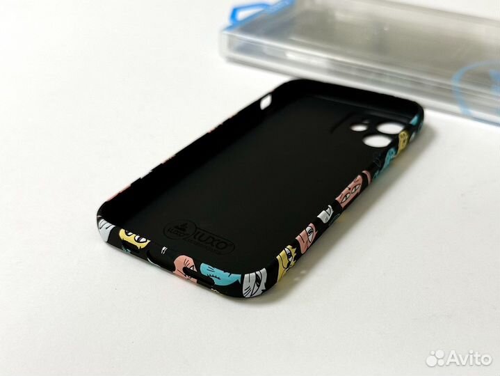 Чехол на iPhone 12 Kaws