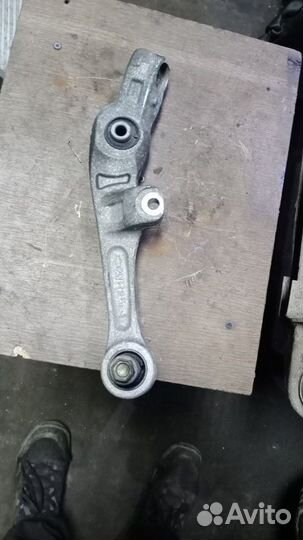 Передний правый поперечный рычаг 350z,infinity g35