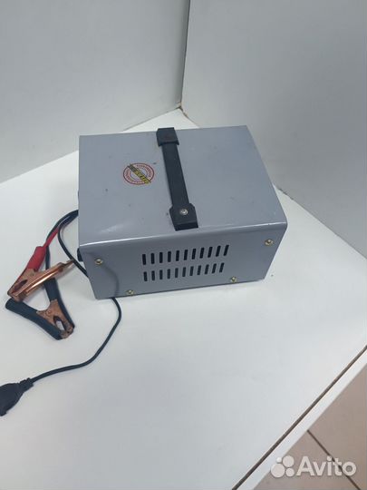 З/У для аккумулятора maxinter Plus-15CT